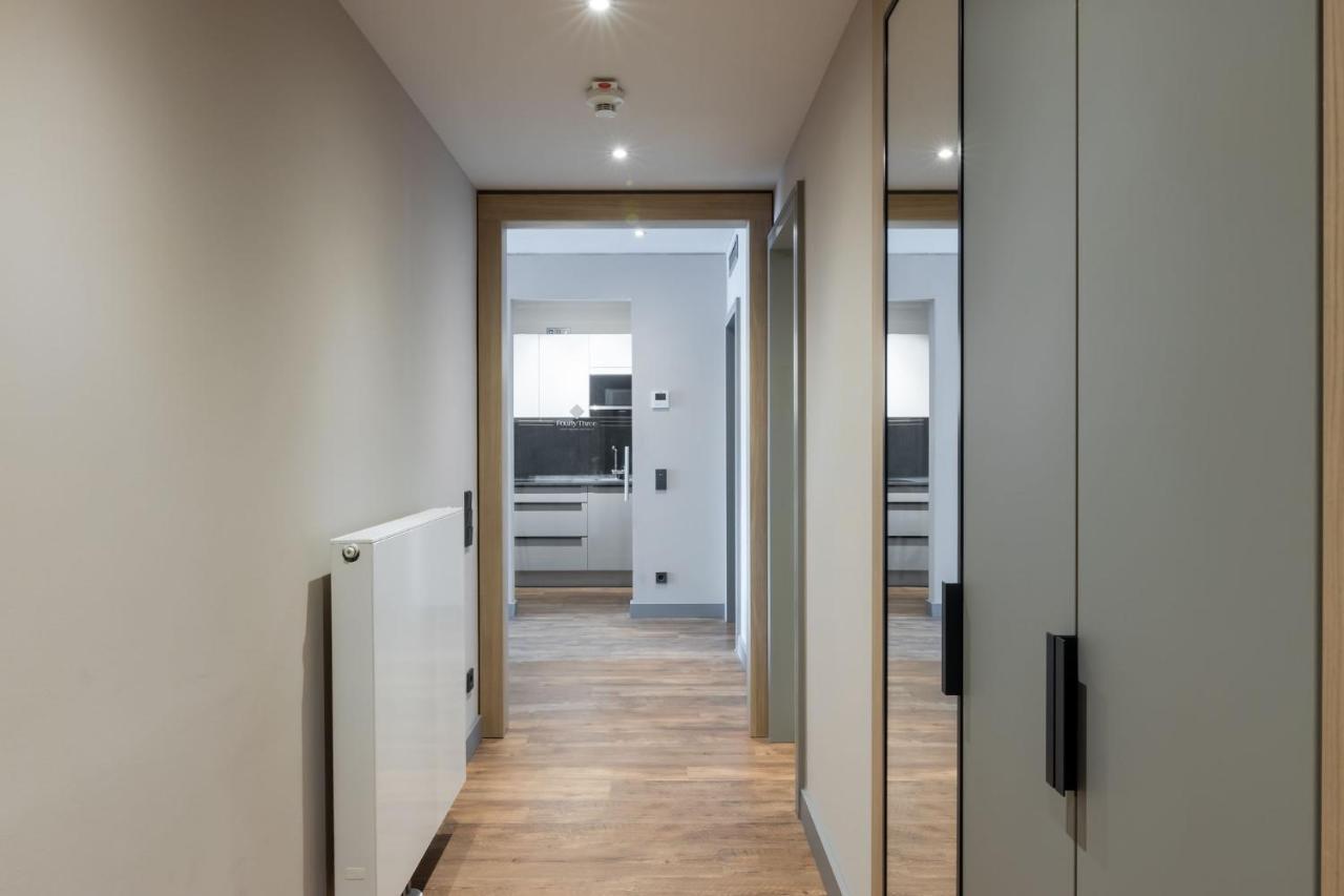 Aparthotel Fourty Three Luxury Serviced