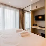 Fourty Three Luxury Serviced 5*