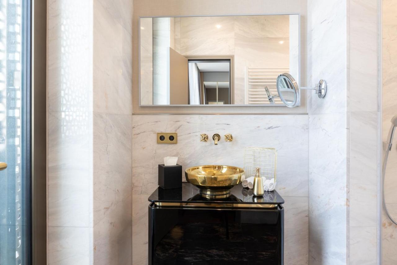 Aparthotel Fourty Three Luxury Serviced